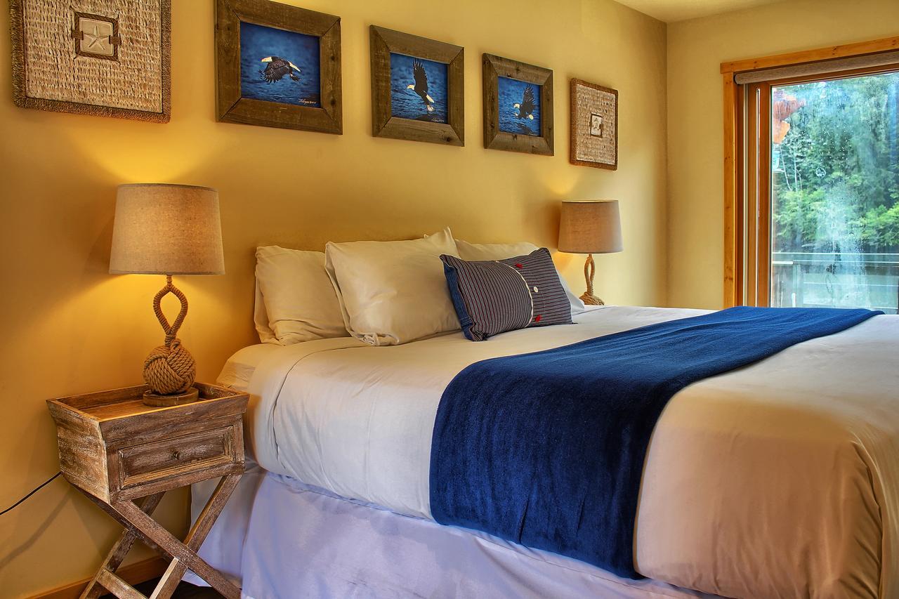 Wild Renfrew Seaside Cottages ポート・レンフルー エクステリア 写真