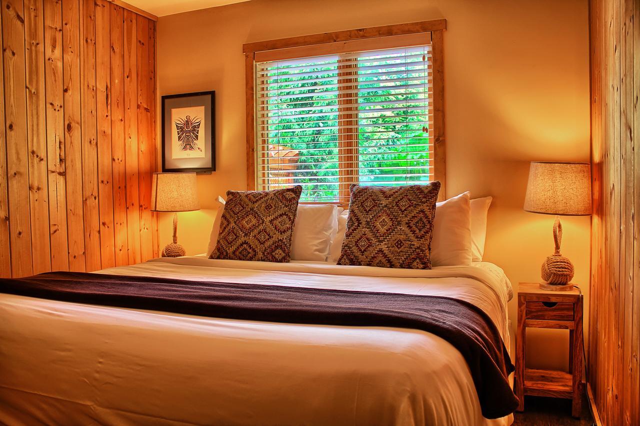 Wild Renfrew Seaside Cottages ポート・レンフルー エクステリア 写真