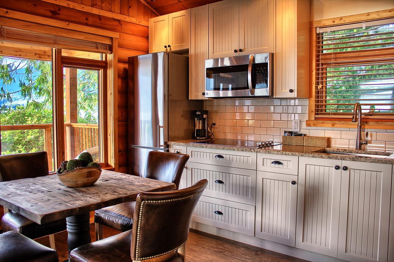 Wild Renfrew Seaside Cottages ポート・レンフルー エクステリア 写真