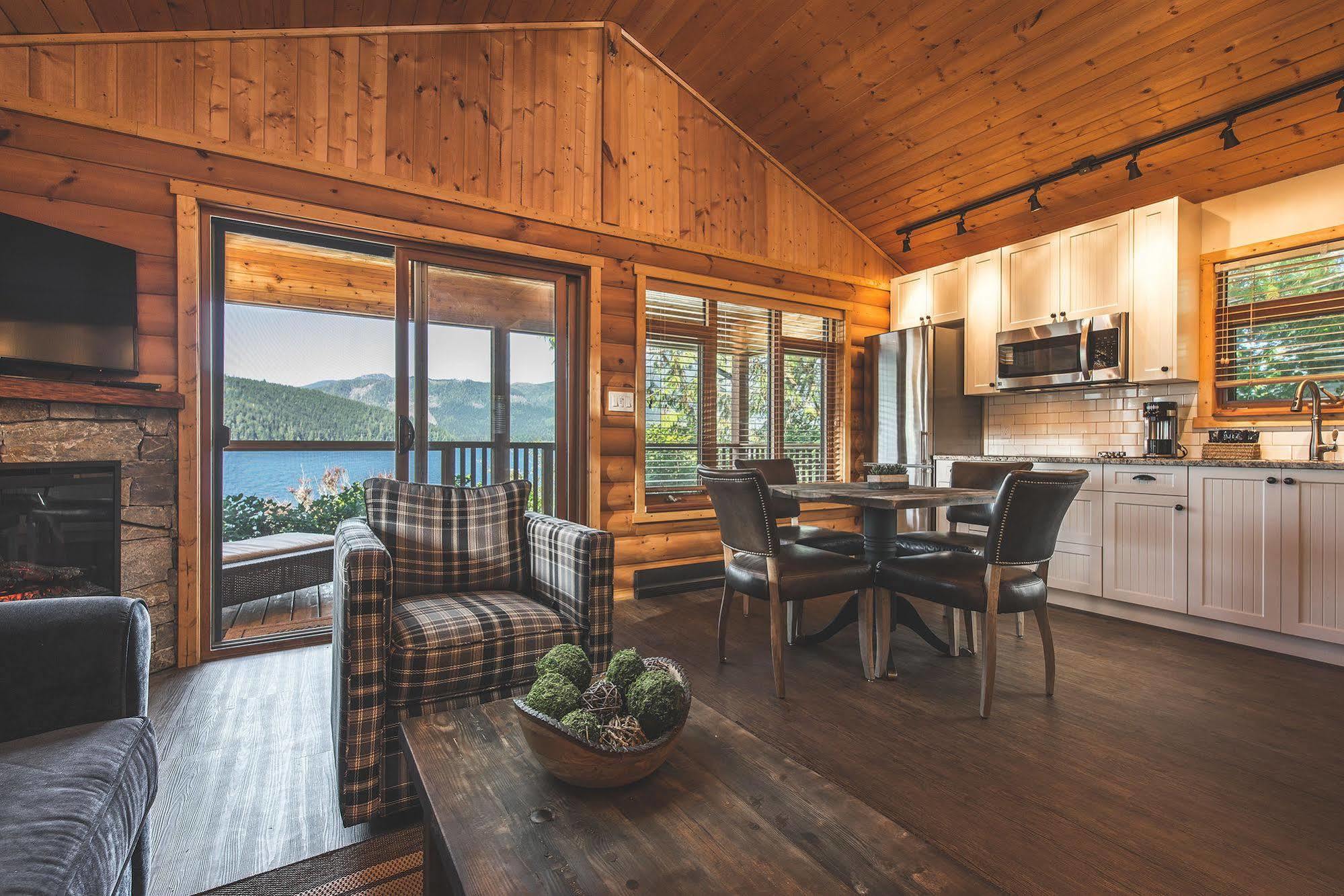 Wild Renfrew Seaside Cottages ポート・レンフルー エクステリア 写真