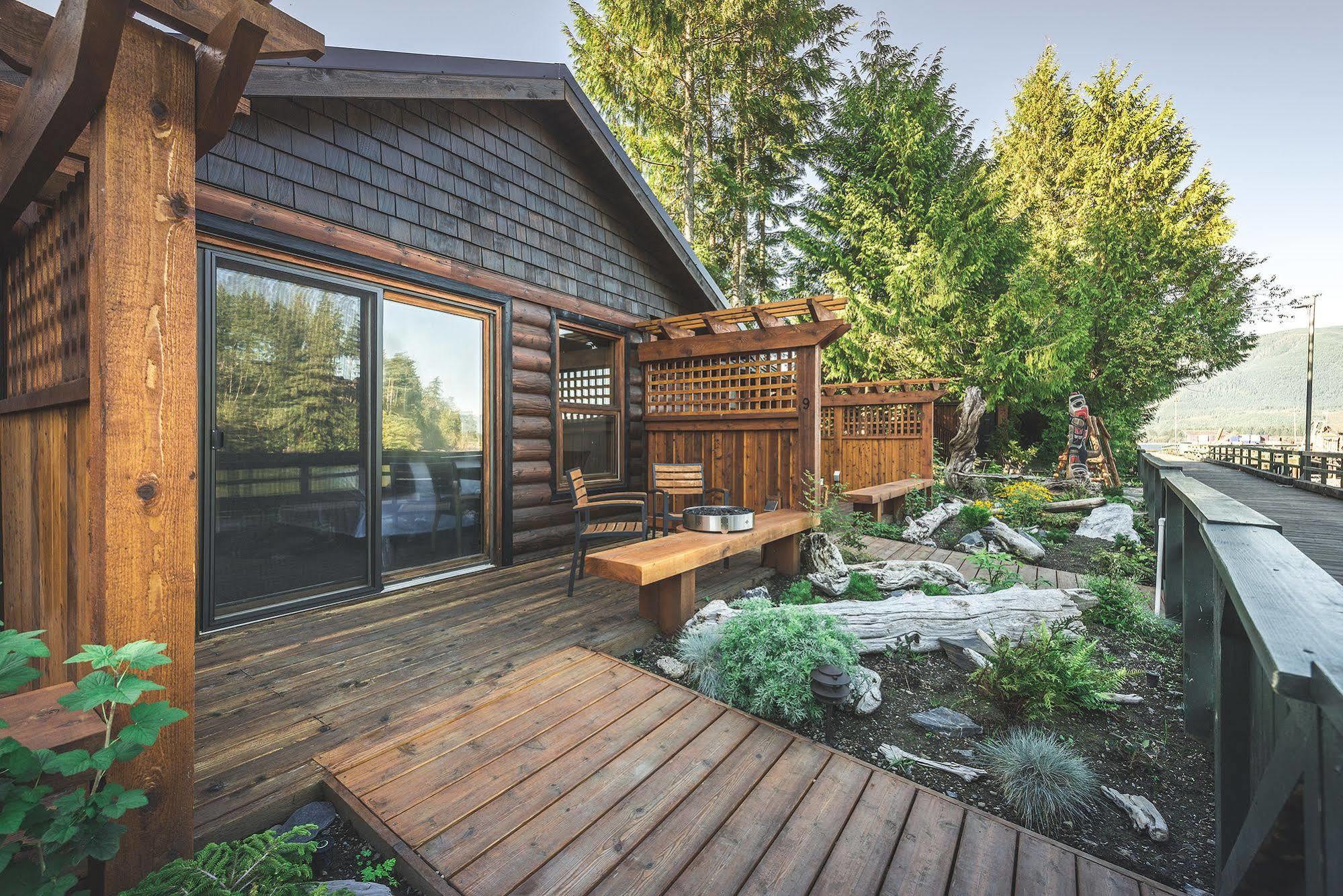 Wild Renfrew Seaside Cottages ポート・レンフルー エクステリア 写真