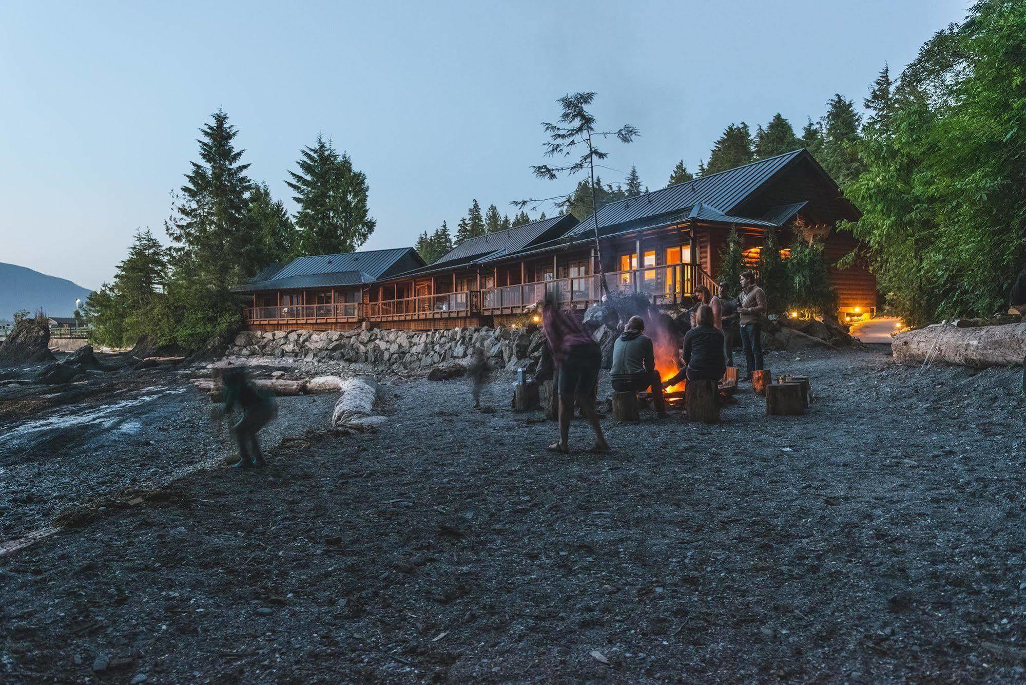 Wild Renfrew Seaside Cottages ポート・レンフルー エクステリア 写真